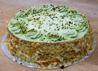 Pistazien-Sahne-Torte – Konditorei Das Schokoladenmädchen Soltau