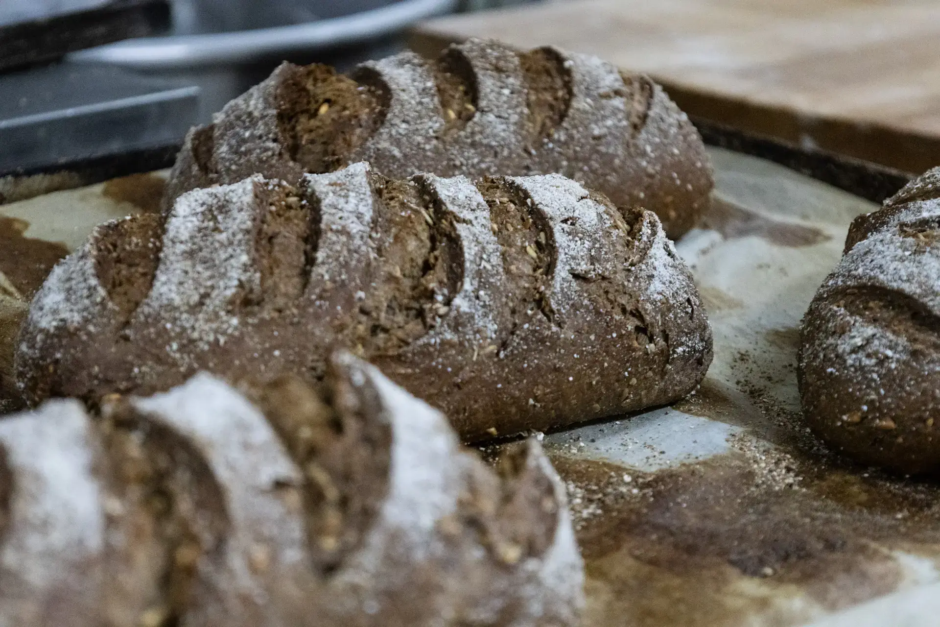 Frisch gebackene Brote der Bäckerei & Konditorei Das Schokoladenmädchen in Soltau