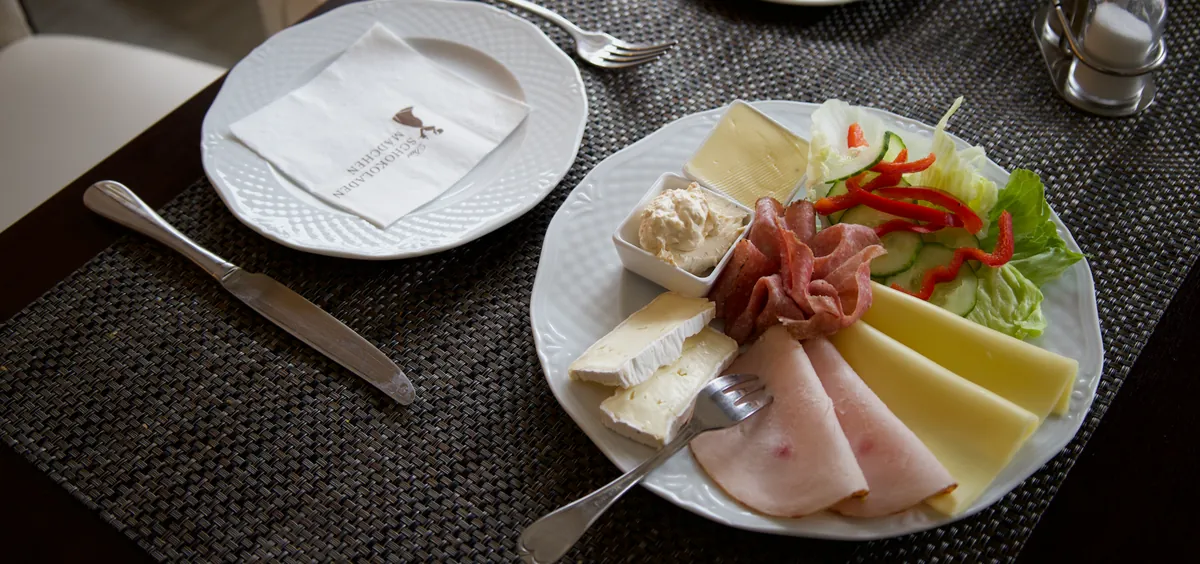 Frühstück im Café – Das Schokoladenmädchen Soltau